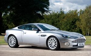 Aston Martin V12 Vanquish Prototype 2001 года